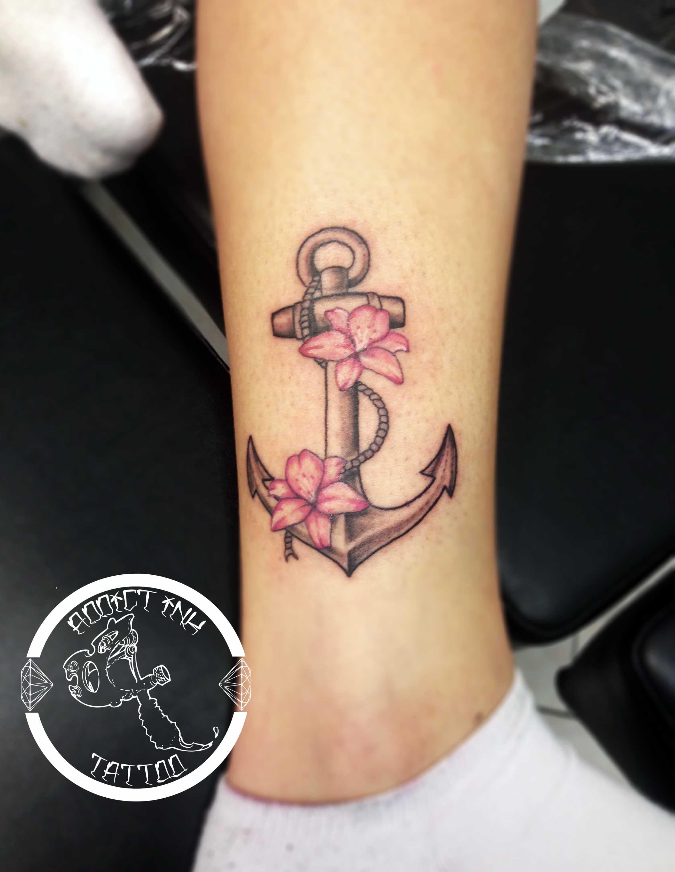 Ancre marine (dotwork) , en cours... - Adam's Tattoo Family | Facebook