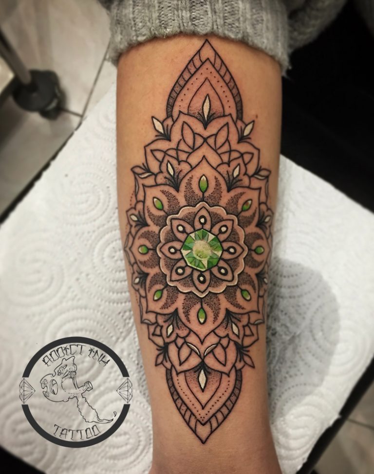 Tatouage Dotwork Femme